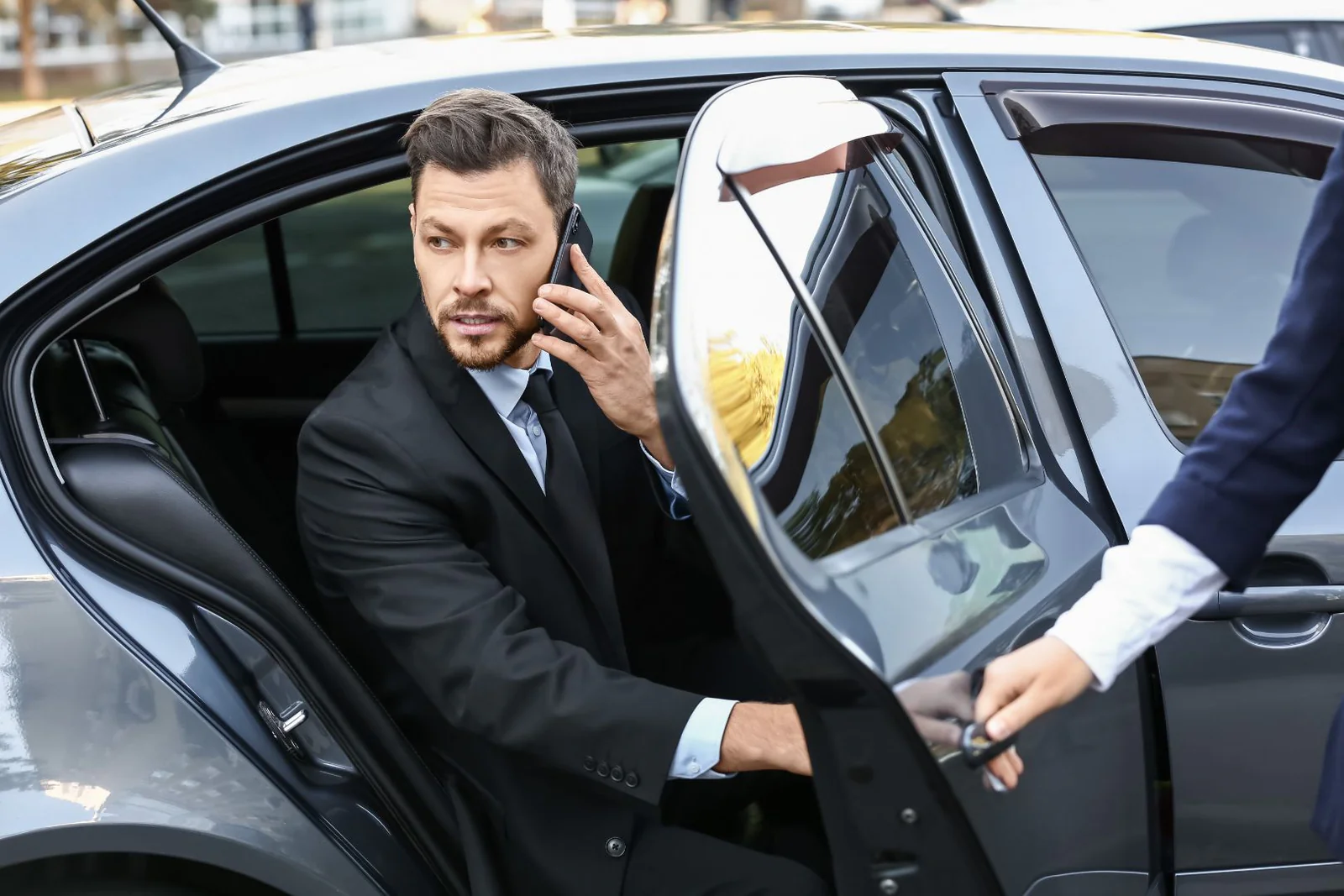 Best Airport Transfers Melbourne Reliable & Luxury Services - Encore Chauffeur